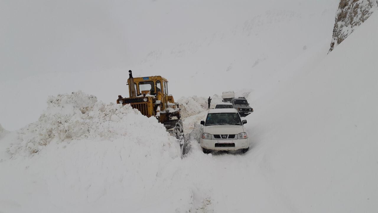 کندوان، هراز و ۱۷۰ راه روستایی مسدود شدند